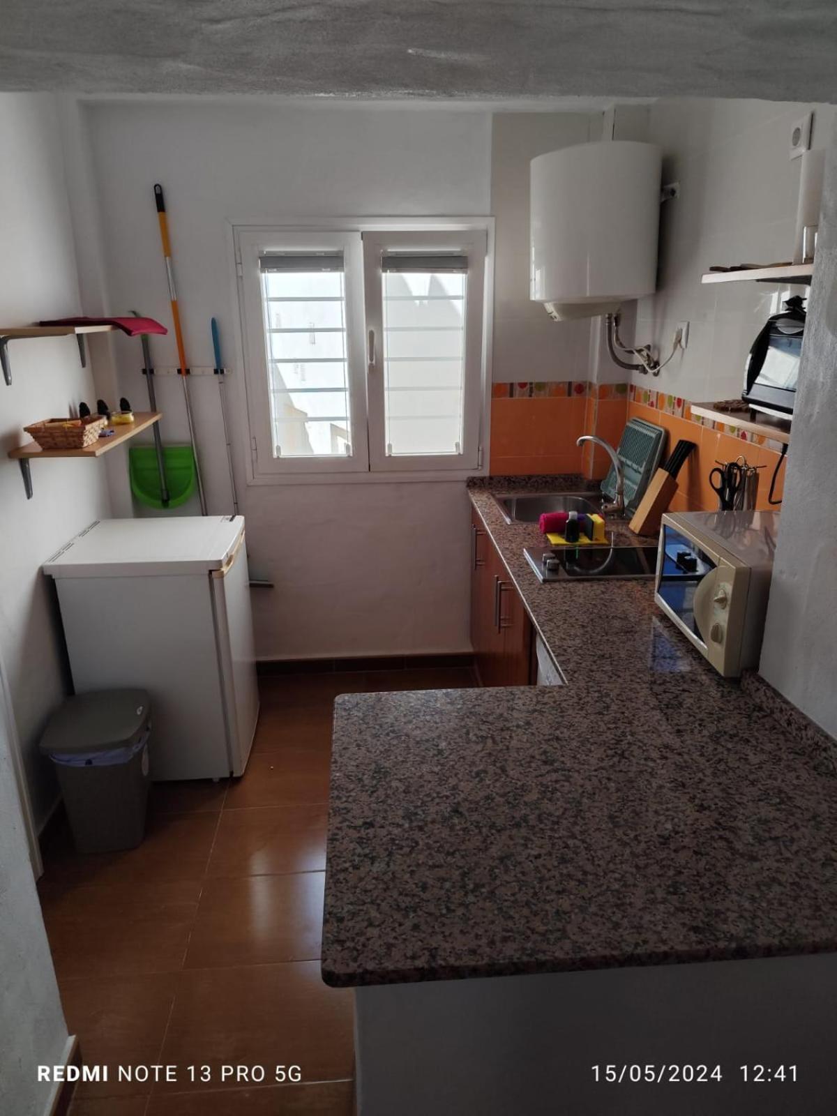 Maluan Apartment โกนิล เด ลาฟรอนเตรา ภายนอก รูปภาพ