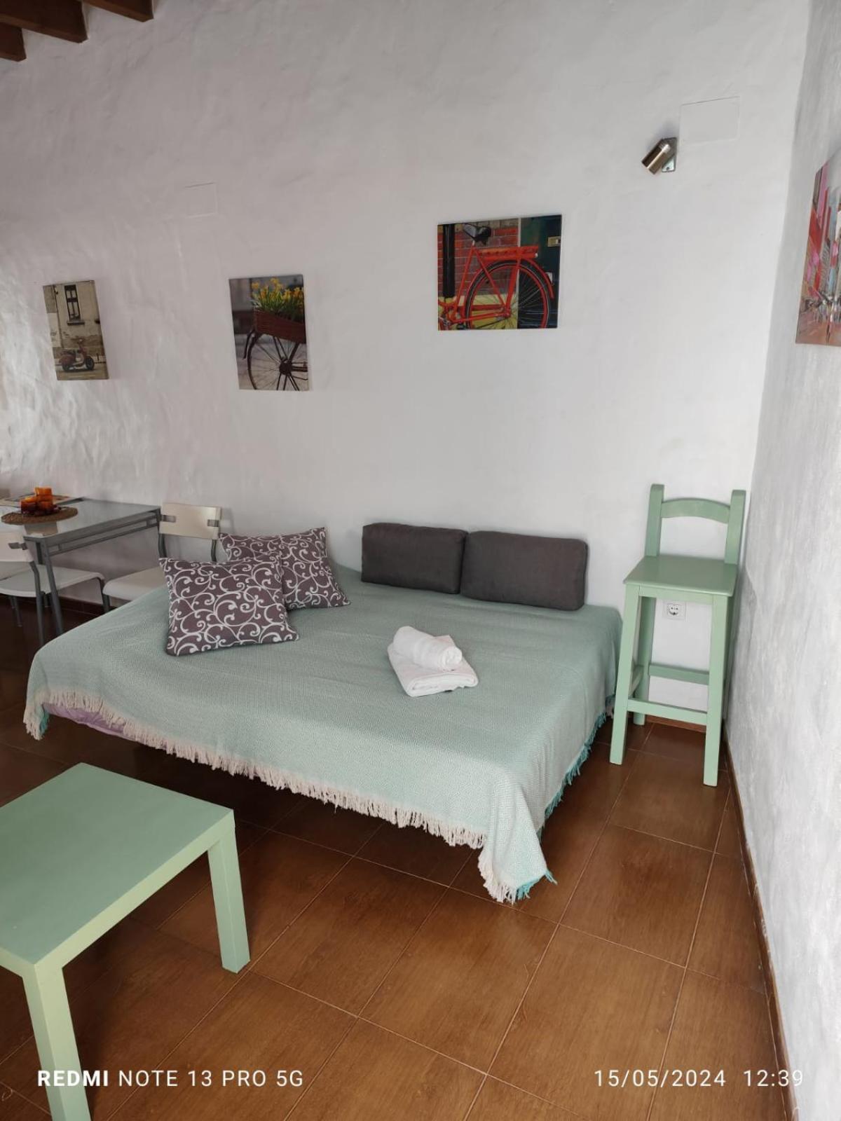 Maluan Apartment โกนิล เด ลาฟรอนเตรา ภายนอก รูปภาพ